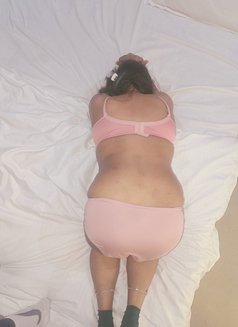 MUSLIM HOUSE WIFE BIG BOOBS CAM /MEET - puta in New Delhi Photo 10 of 14