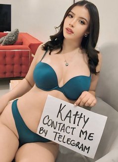 Khaty - puta in Abu Dhabi Photo 9 of 9