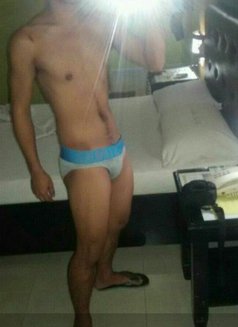 Khen101 - Male escort in Manila Photo 2 of 2