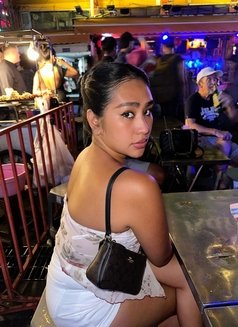 Khey - escort in Singapore Photo 20 of 25