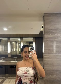 Khey - escort in Singapore Photo 21 of 25