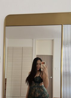 Khey - puta in Singapore Photo 25 of 26