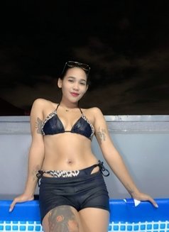 Khia - escort in Manila Photo 4 of 4