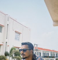 Khiladi - Acompañantes masculino in Kolkata