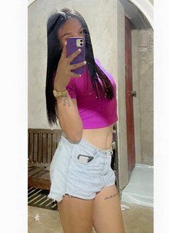 Khim - Transsexual escort in Manila Photo 4 of 4