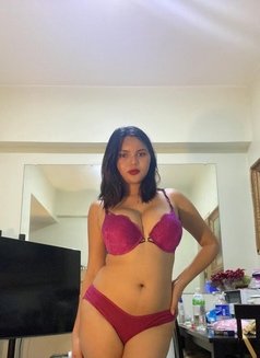 Khim Shemale for cam show - Transsexual escort in Singapore Photo 11 of 20