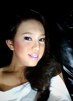 Khimmy - Transsexual escort in Makati City Photo 5 of 7
