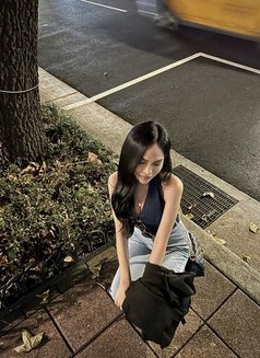 Khloe - escort in Hong Kong Photo 8 of 9