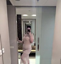 KHLOE ROY - escort in London