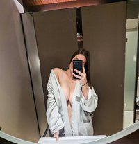 KHLOÉ ROY - escort in Bangalore