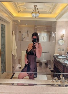 KHLOÉ ROY - escort in Hong Kong Photo 12 of 12