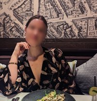 KHLOE ROY - escort in Kolkata