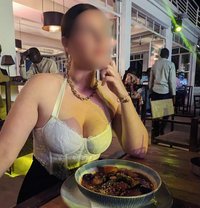 KHLOÉ ROY - escort in Mumbai Photo 14 of 14