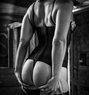 KHLOE ROY - puta in Mumbai Photo 8 of 17