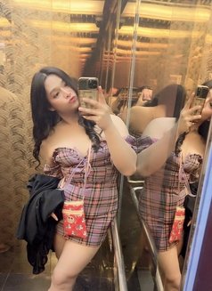 Khowhom massage and service - Transsexual escort in Muscat Photo 10 of 16