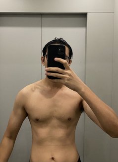 Khris - Male escort in Bangkok Photo 2 of 2