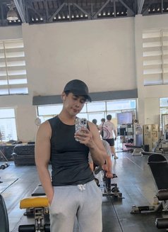 Khungame - Male escort in Bangkok Photo 7 of 9