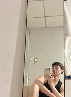 Khungame - Male escort in Bangkok Photo 8 of 9