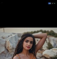 Somya Independent come & Enjoy - puta in Noida Photo 9 of 10