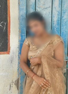 Khusbu Webcam and Reel Meeting - puta in Mumbai Photo 2 of 4