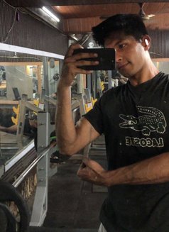 Khushaal Srivastava - Acompañantes masculino in Candolim, Goa Photo 1 of 8
