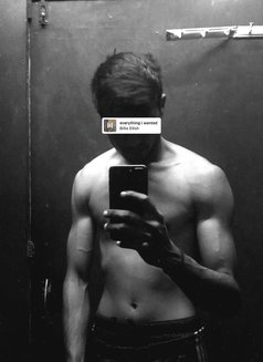 Khushaal Srivastava - Male escort in New Delhi Photo 7 of 10
