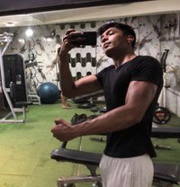 Khushaal Srivastava - Acompañantes masculino in New Delhi