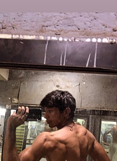 Khushaal Srivastava - Acompañantes masculino in New Delhi Photo 7 of 8
