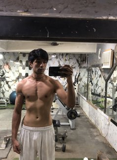 Khushaal Srivastava - Acompañantes masculino in New Delhi Photo 8 of 8