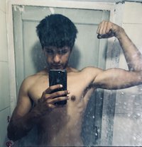 Khushaal Srivastava - Acompañantes masculino in RIshikesh
