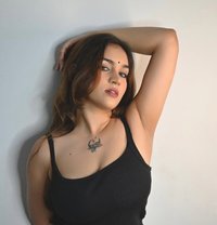 Ankita - puta in Hyderabad