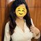 Khushboo (Real Meet and Cam Show) - puta in Kochi