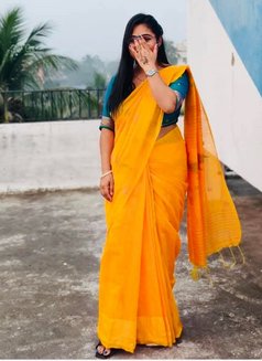 Khushi Cam & Real Meet - escort in Ahmedabad Photo 3 of 5