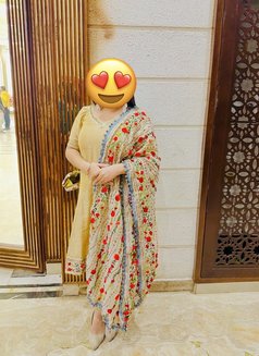 Khushi Independent Cam/meet - escort in Gurgaon Photo 8 of 11