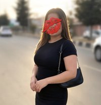 Ruchika independent girl - escort in New Delhi Photo 1 of 6