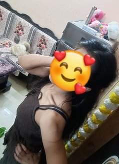 Khushi Independent Real Meet Cam Session - puta in New Delhi Photo 3 of 11