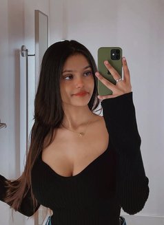 Khushi - escort in Ahmedabad Photo 1 of 3