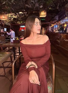 Khushi - escort in Bangalore Photo 1 of 4