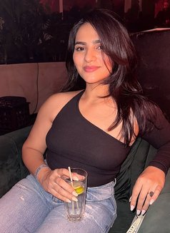 Khushi - escort in Surat Photo 4 of 5