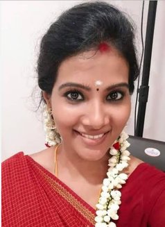 Khushi - escort agency in Coimbatore Photo 1 of 2