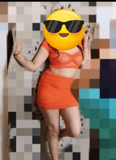 Khushi - escort in Greater Noida Photo 2 of 4