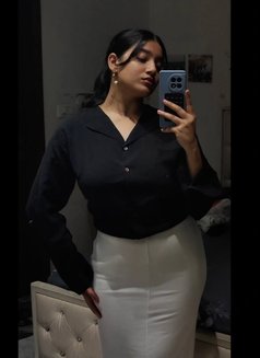 Khushi - escort in Hyderabad Photo 1 of 3