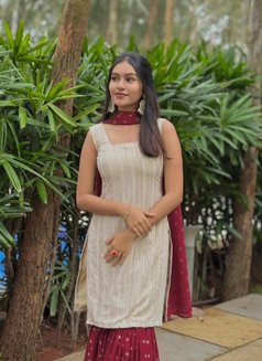 Khushi - escort in Hyderabad Photo 1 of 2