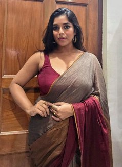 Khushi - escort in Kolkata Photo 2 of 4