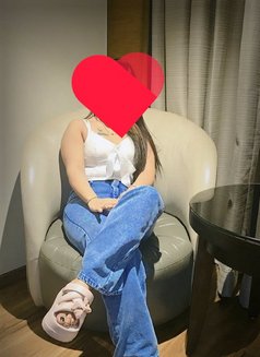 Khushi - escort in Mumbai Photo 3 of 6