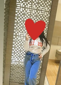 Khushi - escort in Mumbai Photo 4 of 6