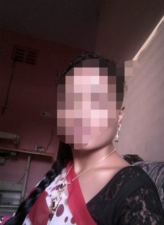 Khushi - escort in Mumbai Photo 2 of 3