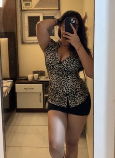 Khushi - escort in Mumbai Photo 2 of 6