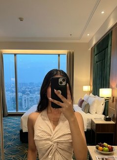Khushi - escort in New Delhi Photo 2 of 3