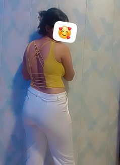 Khushi - escort in Noida Photo 2 of 2